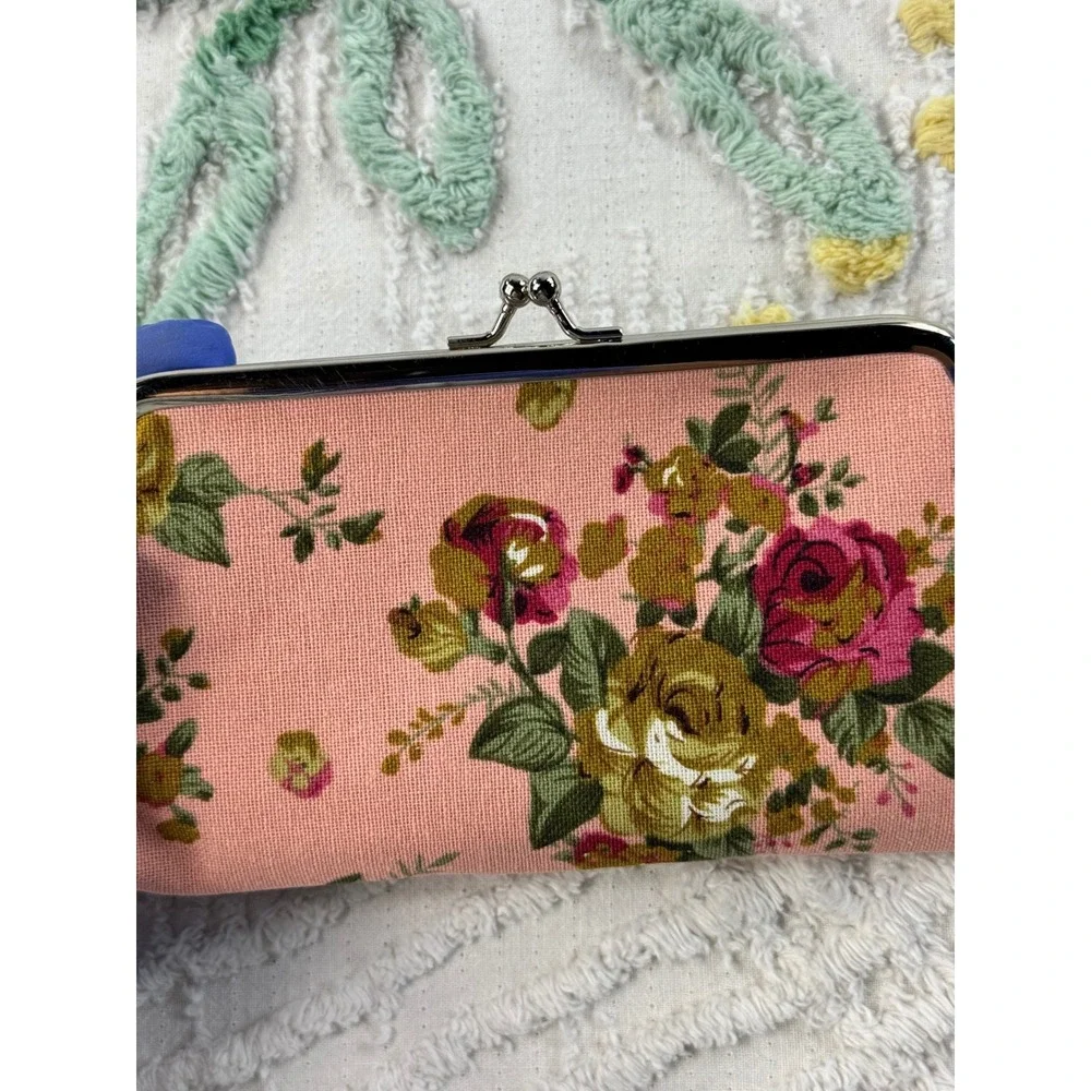 Home-X Pink Floral Canvas Kiss Lock Frame Coin Purse Clutch Bag Rose Print
